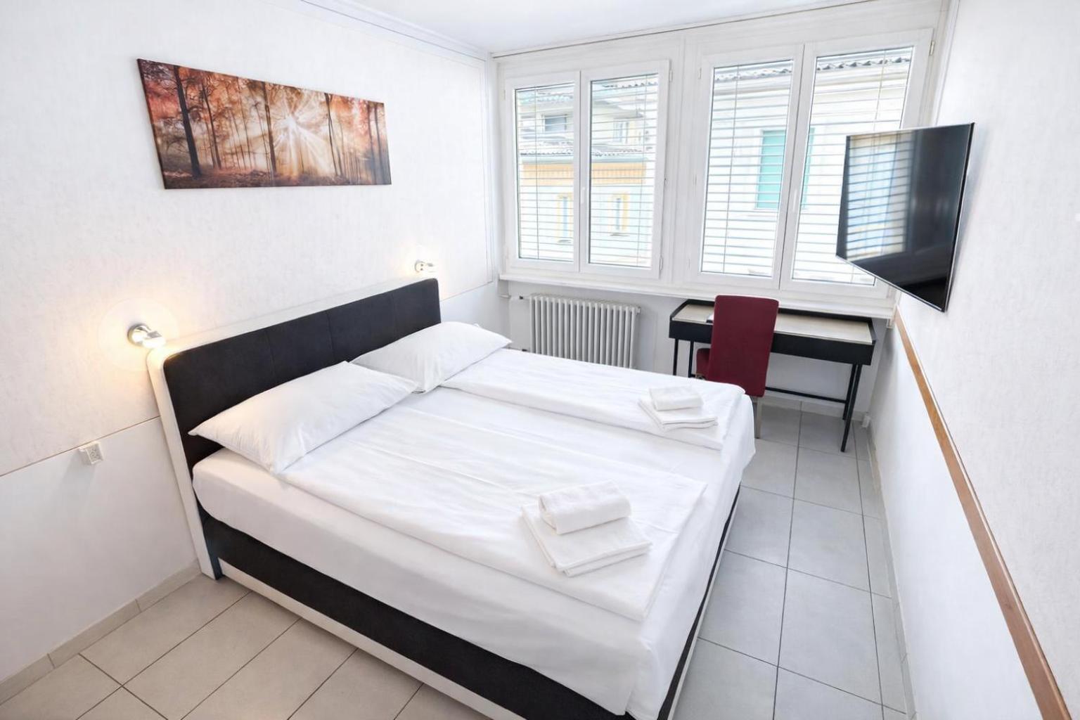 Double Room,1756403125:JPEG